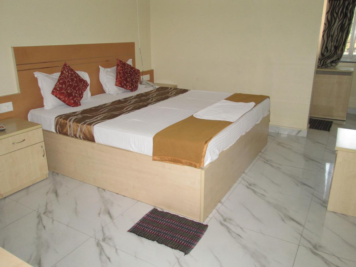Oyo 13494 Hotel Nakshatra Inn Haïdarabad Extérieur photo